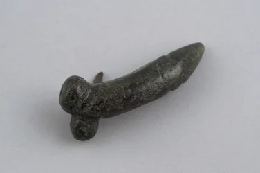 Amulet in the shape of a phallus